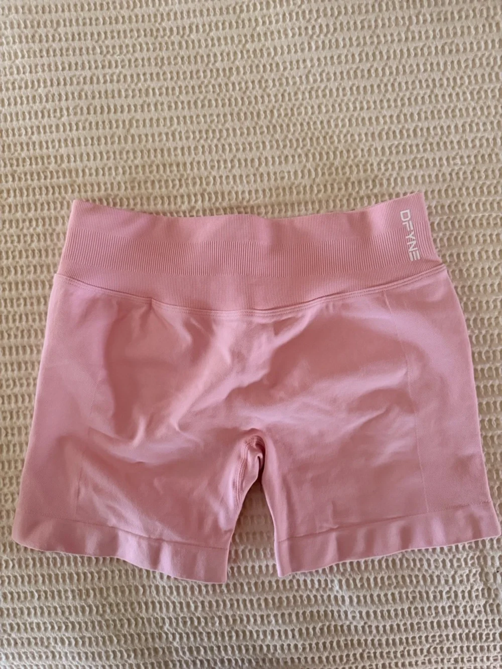 Pair of DFYNE Impact Shorts - Black and Light Pink - Picture 4 of 7